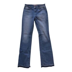 NWOT Joe’s Bootcut Frayed Edge Medium Wash Jeans in Size 31